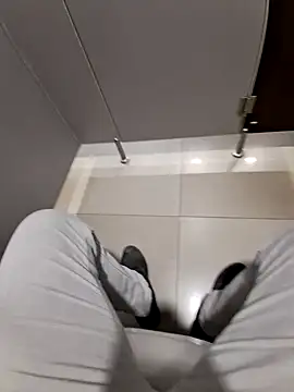 Snapshot of johny_69d@xh chatting on 12/09/24, 06:55 johny 69dxh online show from 12/09/24, 06:55