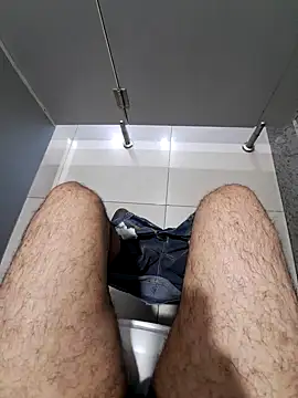 Snapshot of johny_69d@xh chatting on 01/16/25, 09:05 johny 69dxh online show from 01/16/25, 09:05