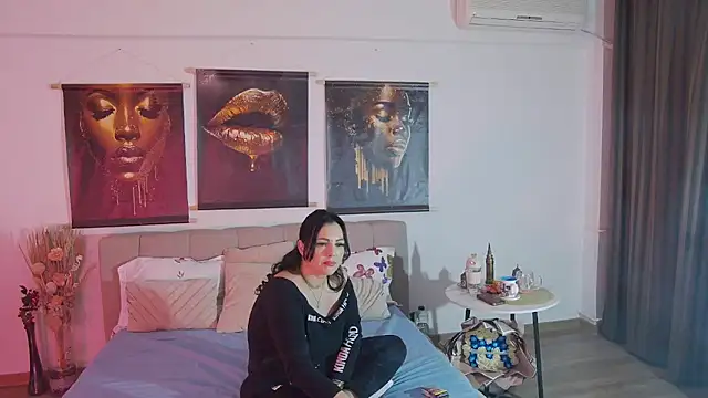 ReiyaRey online show from 02/11/26, 09:31