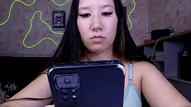 Japabaixinha online show from 04/28/26, 01:37