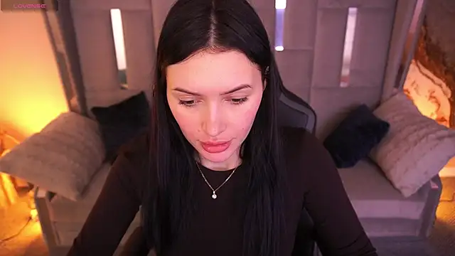 MilaSecrett online show from 12/15/25, 02:43