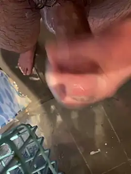 Snapshot of LivingLegend1978 chatting on 01/01/25, 10:43 LivingLegend1978 online show from 01/01/25, 10:43