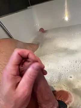 Snapshot of LivingLegend1978 chatting on 02/01/25, 02:56 LivingLegend1978 online show from 02/01/25, 02:56