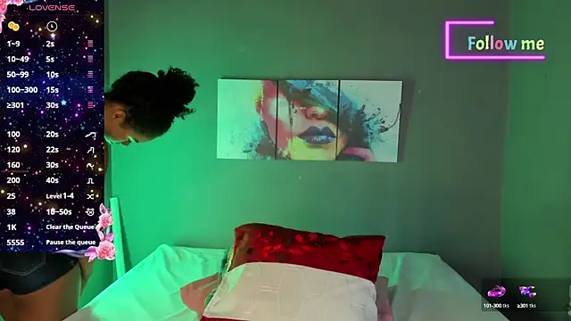 EmmaSmith06 online show from 03/18/25, 05:10