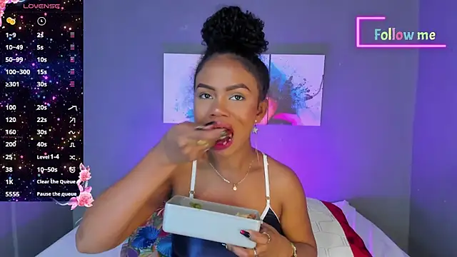 EmmaSmith06 online show from 03/19/25, 05:17