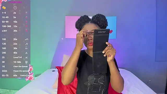 EmmaSmith06 online show from 10/07/25, 05:21