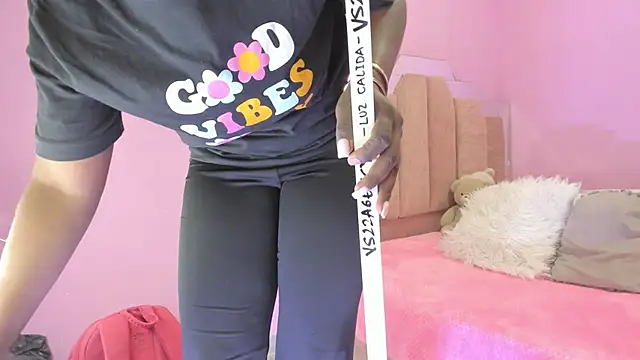 LoveQueen2 online show from 09/17/25, 12:07