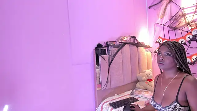 LoveQueen2 online show from 10/22/25, 11:43