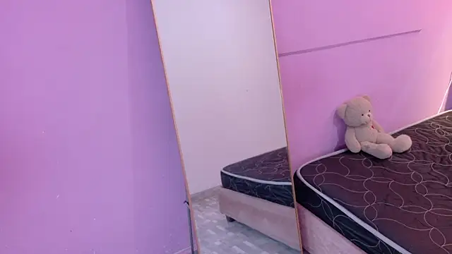LoveQueen2 online show from 05/05/26, 11:40