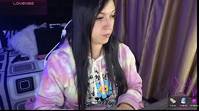 Snapshot of Majuu__ chatting on 02/12/26, 11:49 Majuu online show from 02/12/26, 11:49