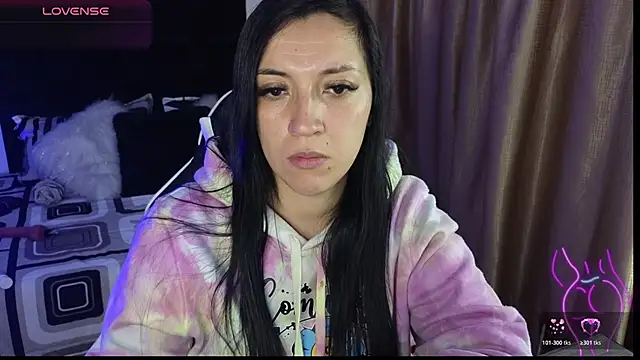 Snapshot of Majuu__ chatting on 03/04/26, 11:38 Majuu online show from 03/04/26, 11:38