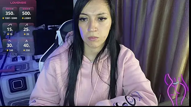 Snapshot of Majuu__ chatting on 03/10/26, 11:37 Majuu online show from 03/10/26, 11:37