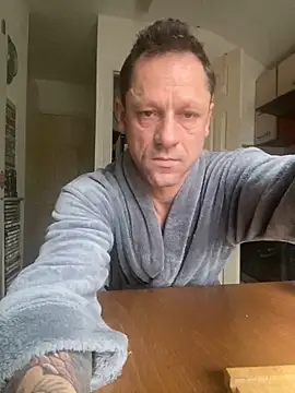 Snapshot of Yourhotboy_42 chatting on 02/04/25, 02:21 Yourhotboy 42 online show from 02/04/25, 02:21