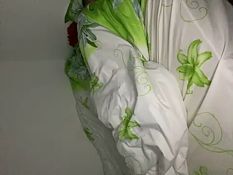 Snapshot of Yourhotboy_42 chatting on 02/22/25, 02:50 Yourhotboy 42 online show from 02/22/25, 02:50