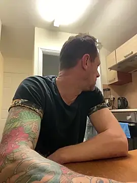 Snapshot of Yourhotboy_42 chatting on 03/03/25, 06:44 Yourhotboy 42 online show from 03/03/25, 06:44