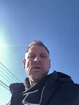 Snapshot of Yourhotboy_42 chatting on 03/21/25, 08:17 Yourhotboy 42 online show from 03/21/25, 08:17