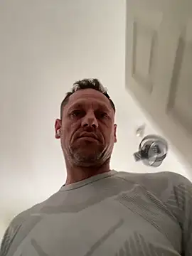 Snapshot of Yourhotboy_42 chatting on 10/05/25, 11:52 Yourhotboy 42 online show from 10/05/25, 11:52