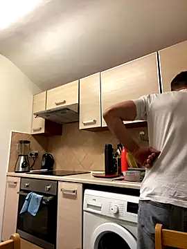 Snapshot of Yourhotboy_42 chatting on 10/15/25, 06:19 Yourhotboy 42 online show from 10/15/25, 06:19