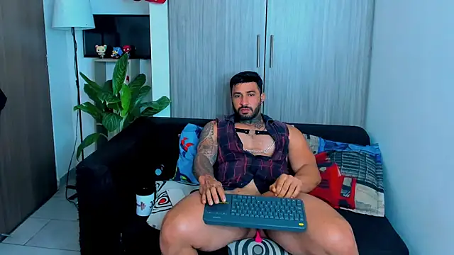 naugthy dominant online show from 11/04/25, 02:05