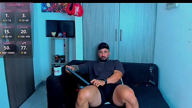 naugthy dominant online show from 11/11/25, 08:53