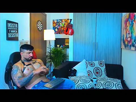 naugthy dominant online show from 11/22/25, 02:16