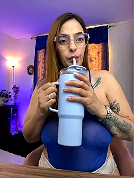 Alessandra Schmoll online show from 11/20/25, 01:11