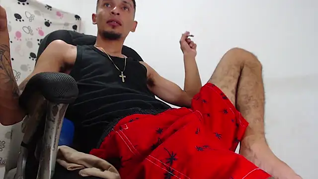 Snapshot of jarley_joker3 chatting on 01/03/25, 04:44 jarley joker3 online show from 01/03/25, 04:44