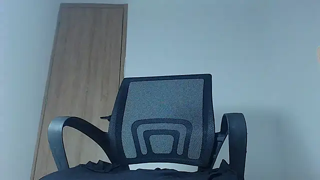 Snapshot of jarley_joker3 chatting on 03/26/26, 04:29 jarley joker3 online show from 03/26/26, 04:29