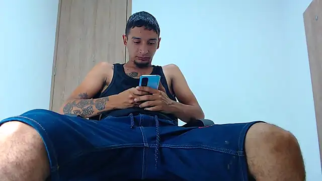 Snapshot of jarley_joker3 chatting on 03/28/26, 04:45 jarley joker3 online show from 03/28/26, 04:45