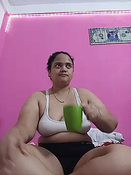 brunnette hot online show from 06/11/26, 10:57