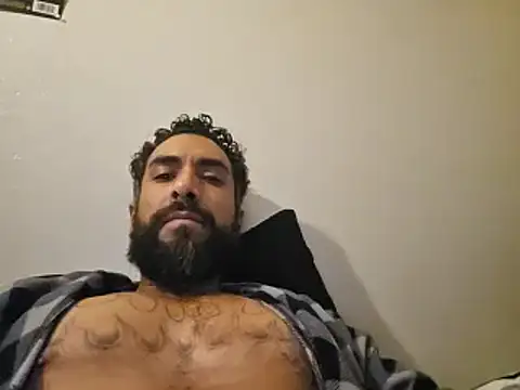 Snapshot of Forbidden_daddy chatting on 12/12/24, 01:17 Forbidden daddy online show from 12/12/24, 01:17