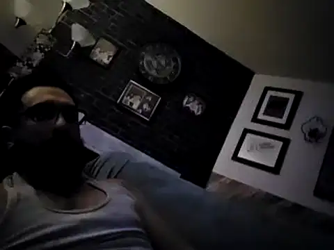 Snapshot of Forbidden_daddy chatting on 01/09/25, 11:36 Forbidden daddy online show from 01/09/25, 11:36