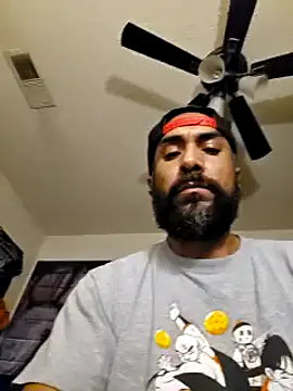 Snapshot of Forbidden_daddy chatting on 02/04/25, 12:55 Forbidden daddy online show from 02/04/25, 12:55