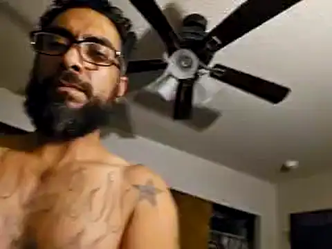 Snapshot of Forbidden_daddy chatting on 02/08/25, 08:42 Forbidden daddy online show from 02/08/25, 08:42