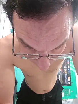 Snapshot of Iliketocooksquirt25 chatting on 03/04/26, 05:02 Iliketocooksquirt25 online show from 03/04/26, 05:02