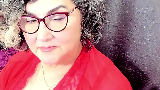 Snapshot of cataleya_mom chatting on 05/17/26, 01:25 cataleya mom online show from 05/17/26, 01:25