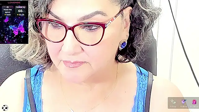 Snapshot of cataleya_mom chatting on 07/13/26, 01:52 cataleya mom online show from 07/13/26, 01:52