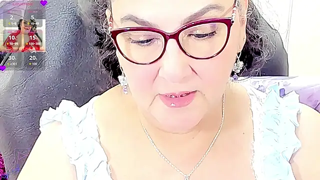 Snapshot of cataleya_mom chatting on 07/23/26, 01:52 cataleya mom online show from 07/23/26, 01:52