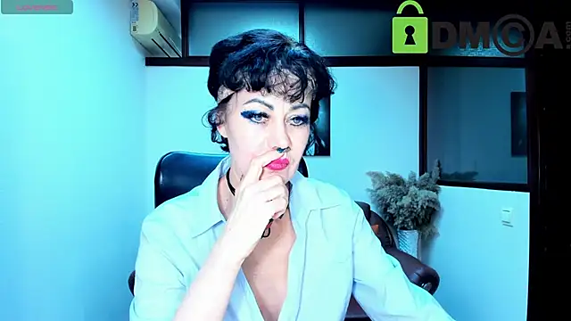 Silvia Wallec online show from 02/15/25, 12:33