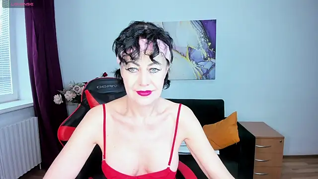 Silvia Wallec online show from 04/30/26, 05:36
