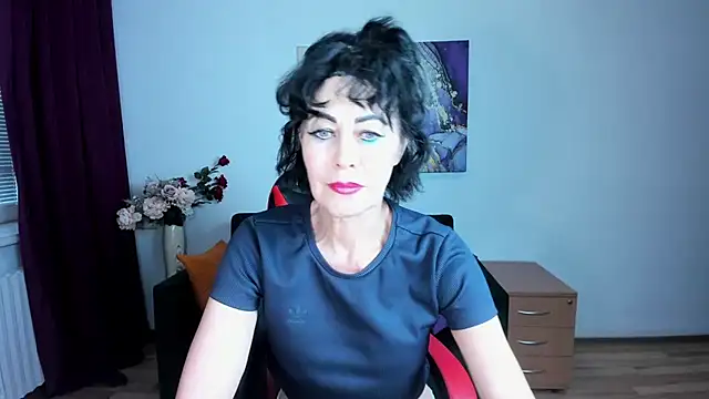Snapshot of Silvia_Wallec chatting on 06/14/26, 05:15 Silvia Wallec online show from 06/14/26, 05:15