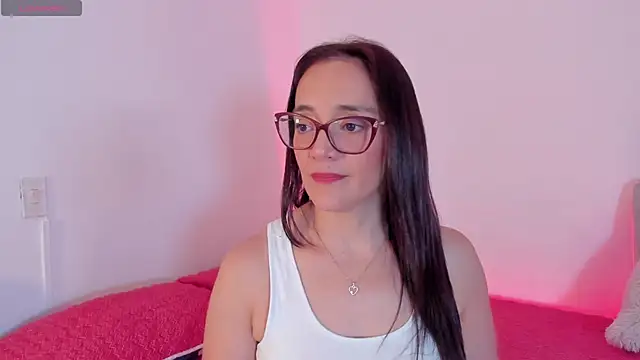Jessica Herrera  online show from 04/29/26, 10:05