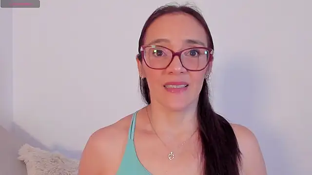 Jessica Herrera  online show from 04/30/26, 09:08