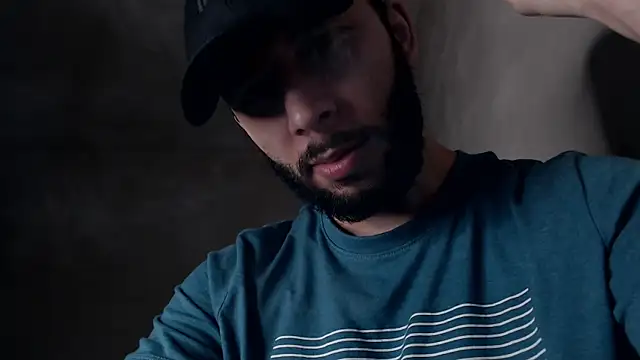 Snapshot of henryaxe chatting on 01/12/26, 05:07 henryaxe online show from 01/12/26, 05:07