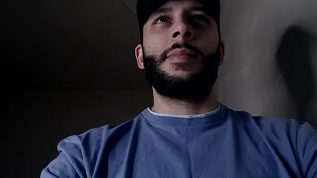 Snapshot of henryaxe chatting on 01/13/26, 09:42 henryaxe online show from 01/13/26, 09:42