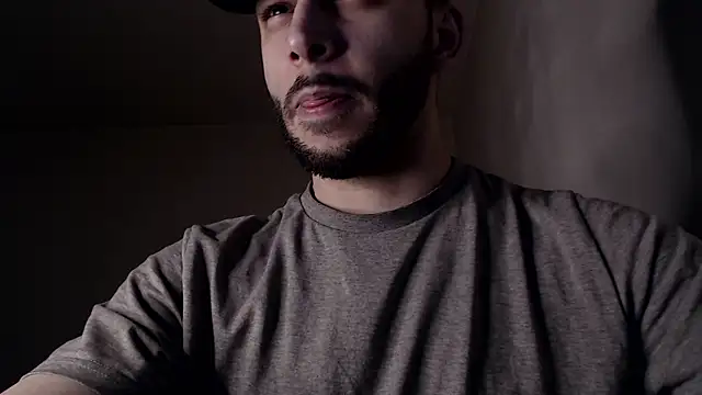 Snapshot of henryaxe chatting on 01/18/26, 12:53 henryaxe online show from 01/18/26, 12:53