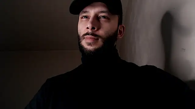 Snapshot of henryaxe chatting on 02/12/26, 10:21 henryaxe online show from 02/12/26, 10:21