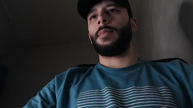 Snapshot of henryaxe chatting on 03/06/26, 08:44 henryaxe online show from 03/06/26, 08:44