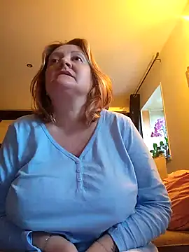 Snapshot of lady_charlyne chatting on 10/04/25, 07:50 lady charlyne online show from 10/04/25, 07:50