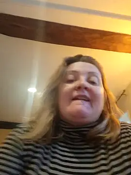 Snapshot of lady_charlyne chatting on 01/19/26, 01:48 lady charlyne online show from 01/19/26, 01:48